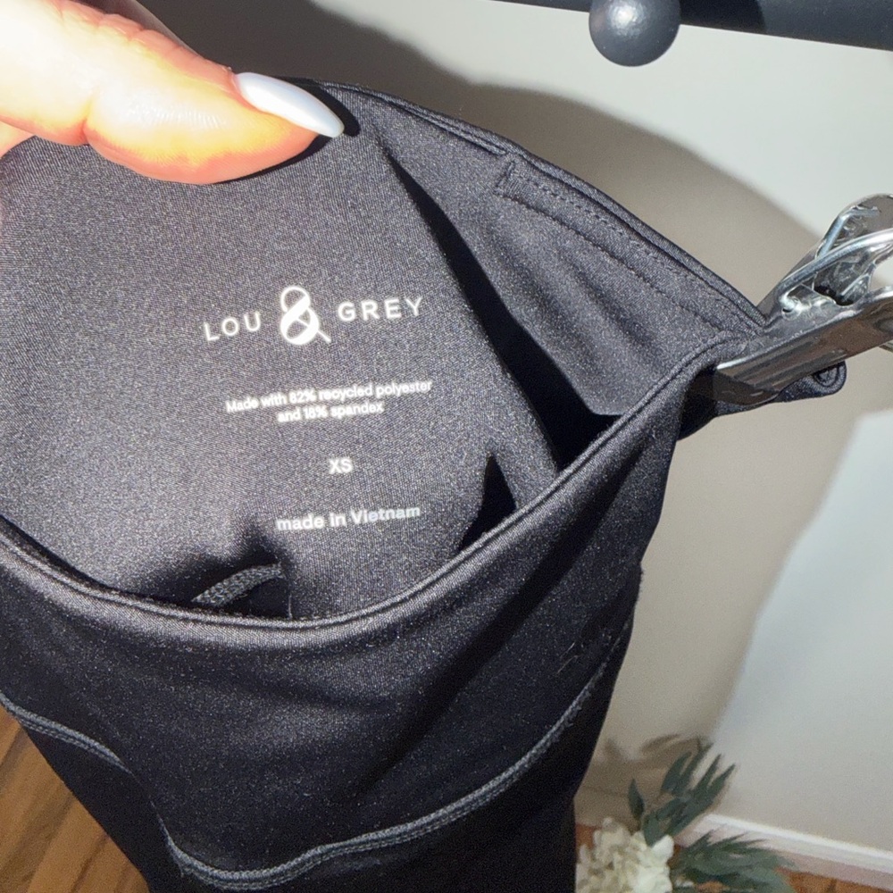 NWT |Lou & Grey Signature Softblend Black High Rise Leggings | Size XS - Picture 4 of 7